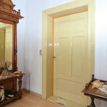 Tatil Evi Lovely In Friedrichsfeld With Garden