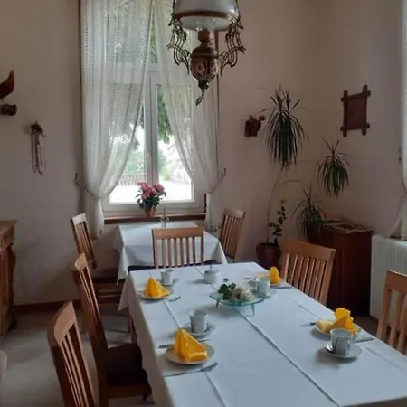 Tatil Evi Lovely In Friedrichsfeld With Garden